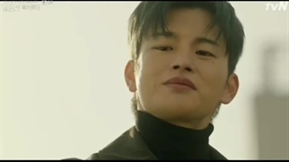 میخواستم برا آهنگش ی چی دیگه بزارم دلم نیومد آخه بهش میاد