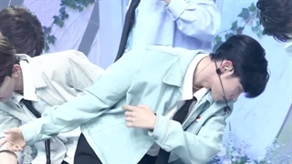 ⋆ فن کم ریکی " Ricky " عضو گروه زیروبیس‌وان " ZeroBaseOne " در اجرای in bloom