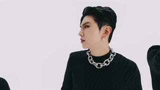 MONSTA X - Beautiful Liar