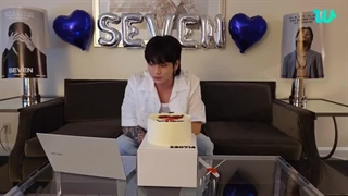 لایو جونگکوک در ویورس با عنوان  _Seven days a week_ با زیرنویس آنلاین فارسی♡