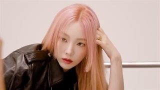 ووگ من | در کیف من چیست | با ته یان