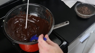 آموزش تمپرینگ شکلات