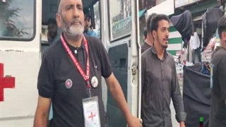 مرد اهداء خون در کشمیر هند