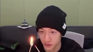 بعد از درگیری دو فندوم بسیار صمیمی یعنی آرمی و بلینک ها سر اینکه می راهوهموار کرده