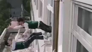 همه ما مرده ایم