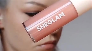 حجم دهنده لب   شیگلم sindokhtstore.com