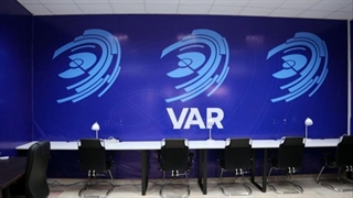 تصاویری از نصب سیستم VAR در استادیوم آزادی