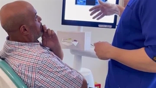 ویزیت و مشاوره بیماران خارجی