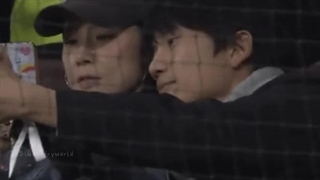 کسایی که تو اجرای سرود‌ملی بکهیون حضور داشتن: