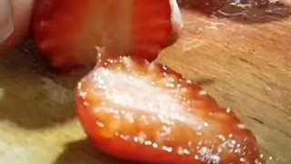 خشک کردن توت فرنگی با دستگاه خشک کن یا فر