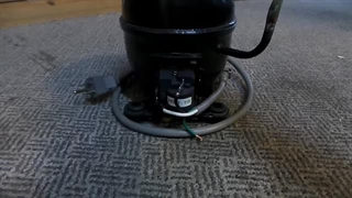 آیا داغ شدن موتور یخچال طبیعی است؟(علت داغ شدن موتور یخچال)