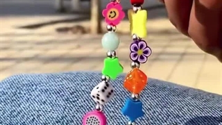 آویز گوشی رنگی رنگی