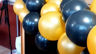 آموزش بادکنک‌آرایی  در شیراز از صفر تا صد (بادکنک آرایی منظم)