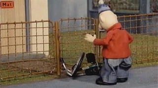 38 Pat n Mat  AJeTo - Cyclists (Cyklisti)